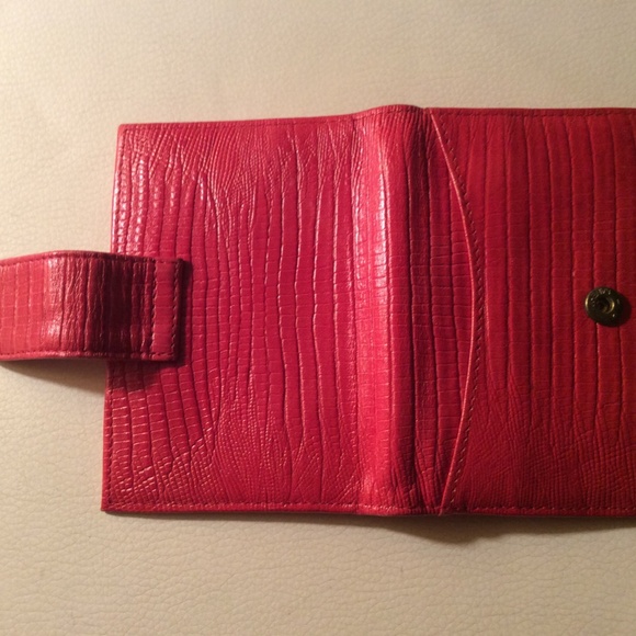 Robinson’s Small Red Animal Texture Leather Wallet - Picture 5 of 6